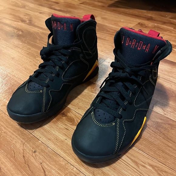 AIR JORDAN 7 RETRO - 2022 CITRUS size 8 mens sneakers - Picture 2 of 7